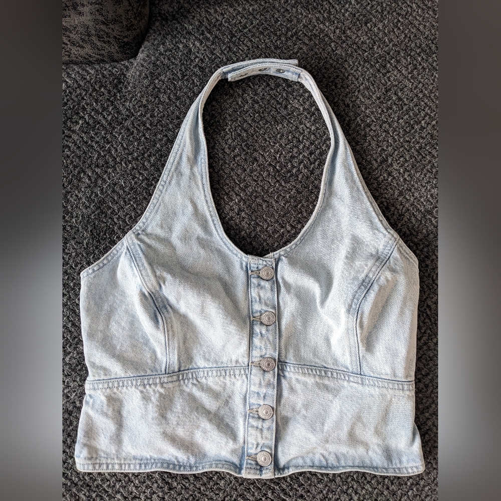 Levi’s Womens Button Down Denim Slim Fit Halter Crop Top Light Wash 🔥 - Picture 3 of 10